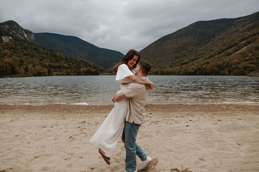 white mountains new hampshire engagement photos5