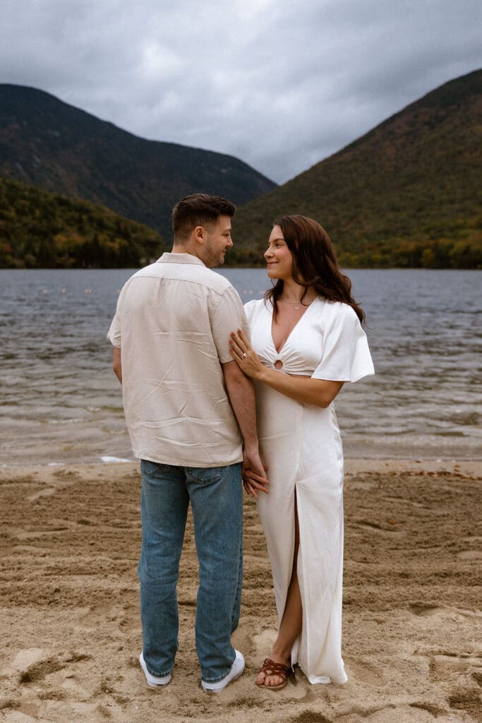 white mountains new hampshire engagement photos5